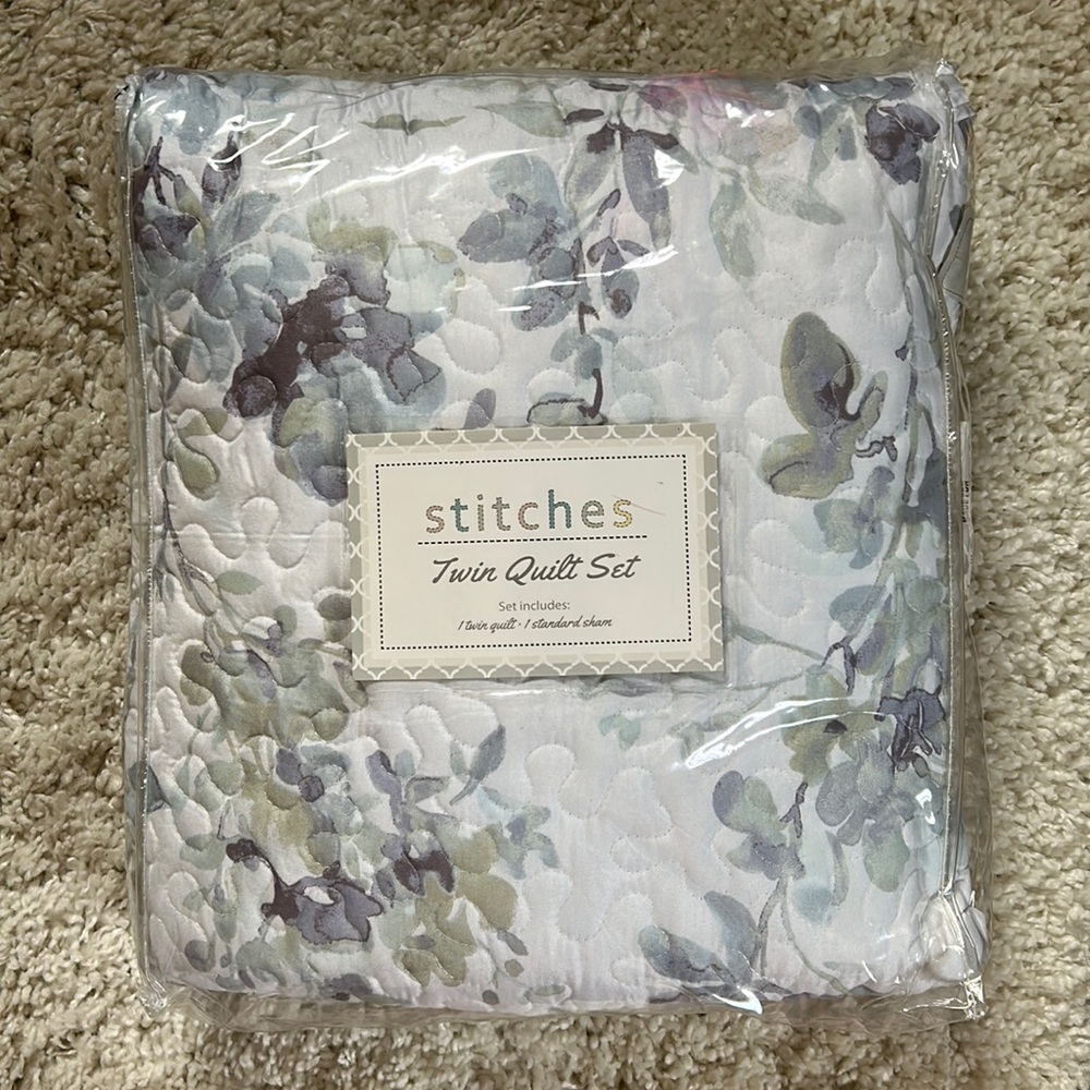 Beautiful brand new twin set!
